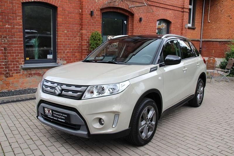 Beige Gebraucht 2015 Suzuki Vitara Comfort SUV | 12.700 € (Fairer Preis) - Bild 1/4
