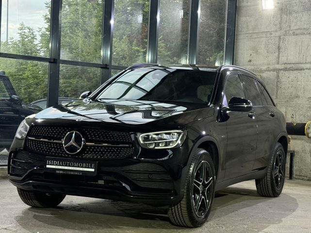 Schwarz Gebraucht 2021 Mercedes GLC300e AMG Limousine | 35.900 € (Fairer Preis) - Bild 1/4