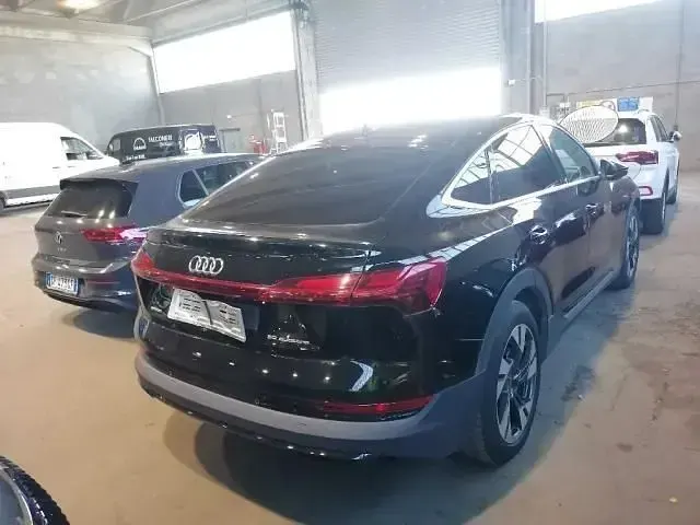 Gebraucht Audi e-tron Sportback Sport 230 kW (313 PS) 2022 Schwarz SUV