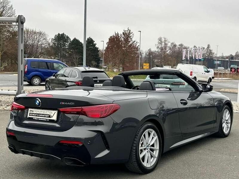 Gebraucht BMW 440 374 PS (275 kW) 2025 Dravitgrau metallic Cabrio