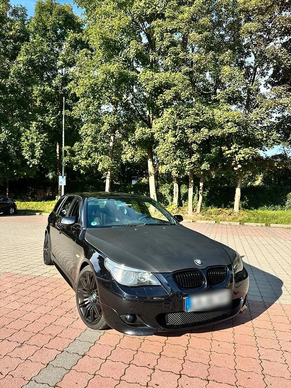Schwarz Gebraucht 2005 BMW 535 M Sport Kombi | 6.499 € - Bild 1/4