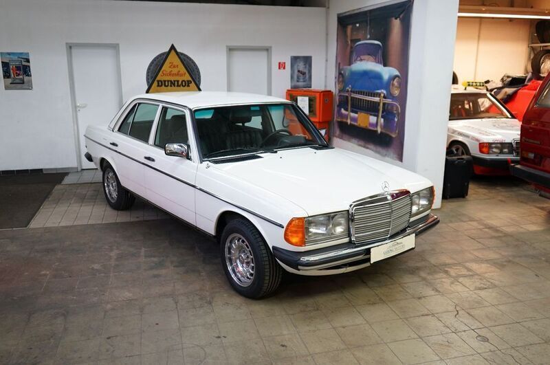Weiß Gebraucht 1984 Mercedes 300 Limousine | 36.500 € - Bild 1/4