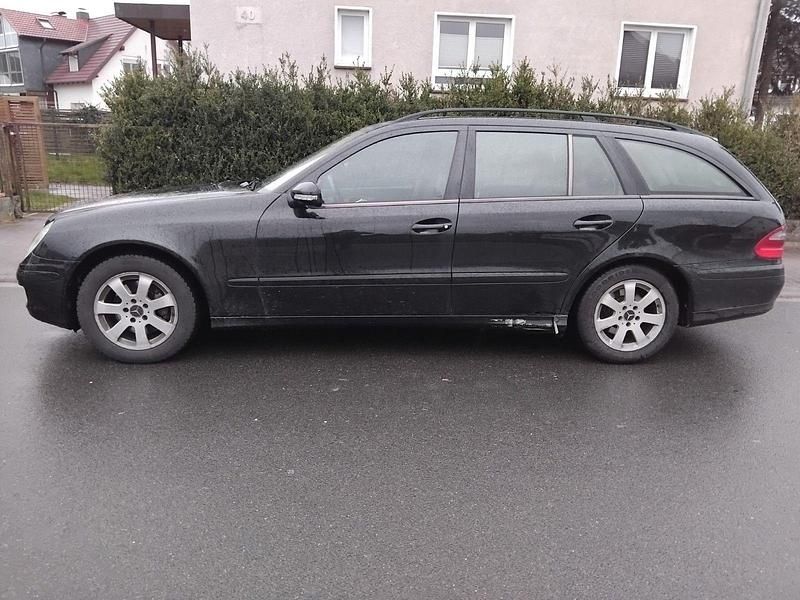 Gebraucht Mercedes E320 224 PS (164 kW) 2006 Schwarz Kombi