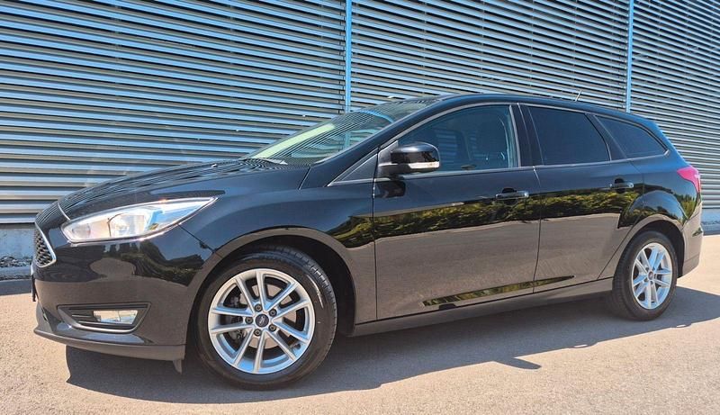 Schwarz Gebraucht 2017 Ford Focus Business Edition Kombi | 6.599 € (Fairer Preis) - Bild 1/4