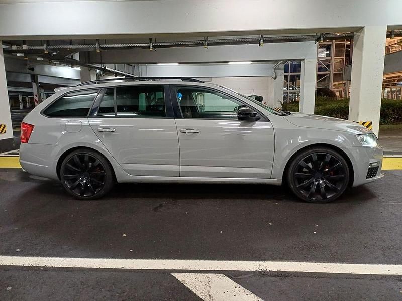 Gebraucht Skoda Octavia RS 184 PS (135 kW) 2016 Seda steel/steel grau Kombi