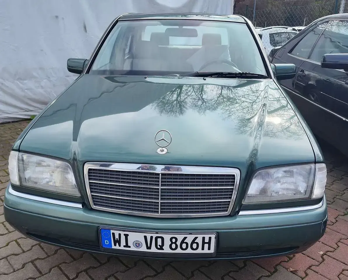 Gebraucht Mercedes C180 Elegance 122 PS (89 kW) 1993 Grün Limousine