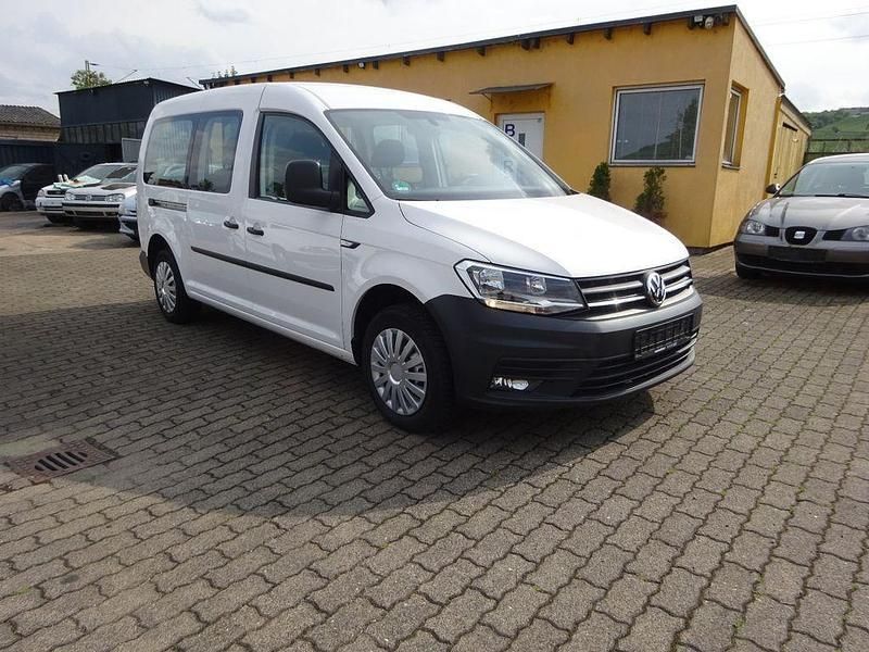 Weiß Gebraucht 2017 VW Caddy Maxi Van / Kleinbus | 15.650 € (Fairer Preis) - Bild 1/4