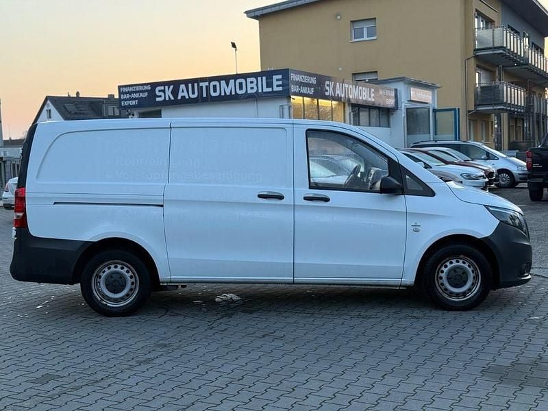 Gebraucht Mercedes Vito 114 PS (83 kW) 2017 Weiß Van