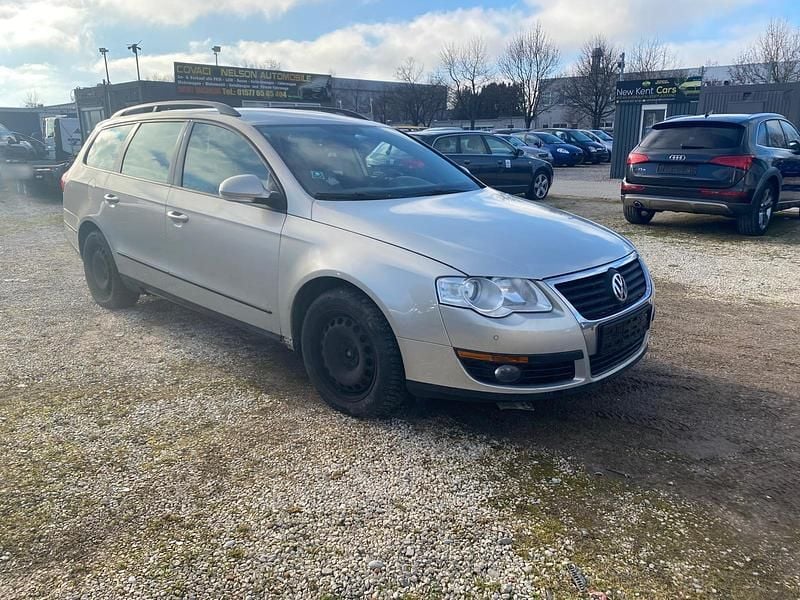 Gebraucht VW Passat 140 PS (102 kW) 2010 Silber Kombi