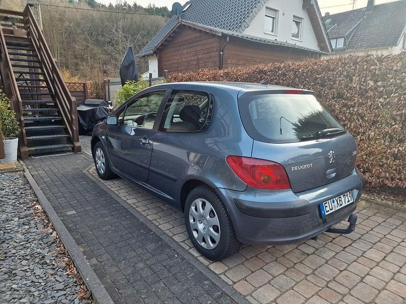 Gebraucht Peugeot 307 109 PS (80 kW) 2005 Blau Limousine