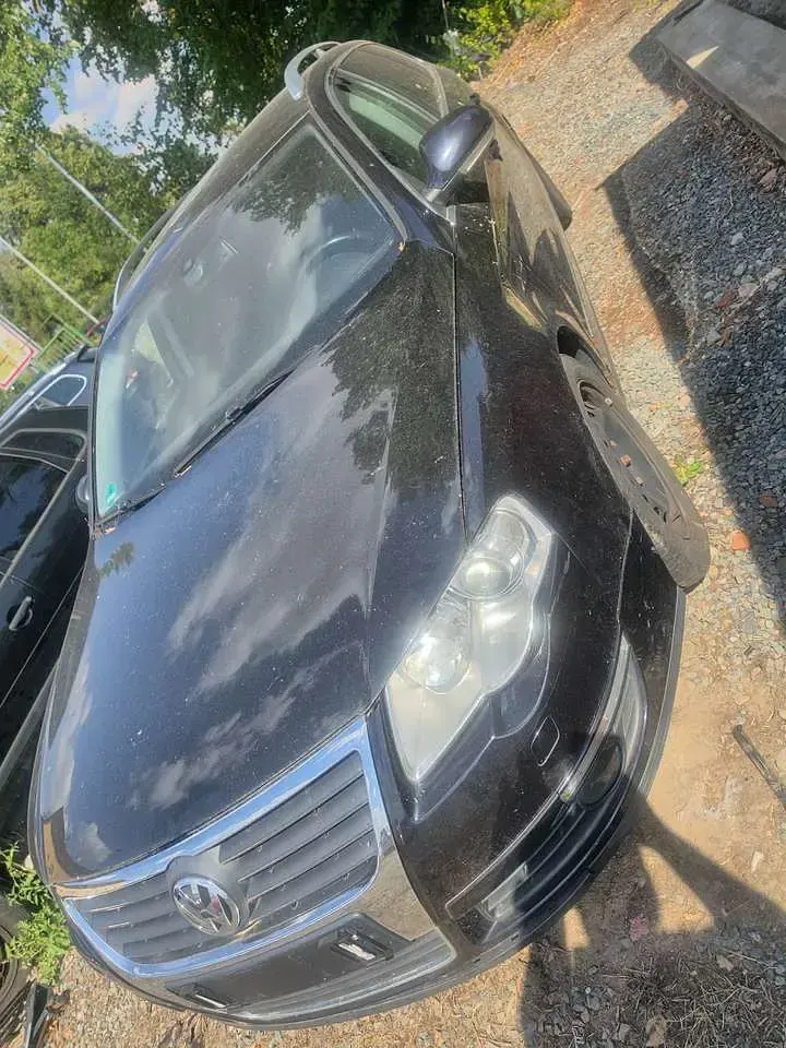 Gebraucht VW Passat Comfortline 170 PS (125 kW) 2006 Deep black perleffekt Kombi