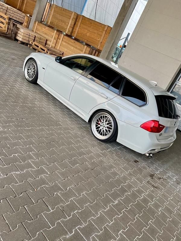 Gebraucht BMW 330 M Performance 272 PS (200 kW) 2011 Weiß Kombi