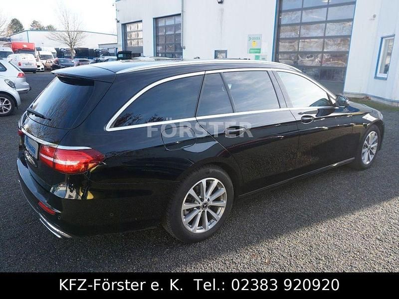 Gebraucht Mercedes E200 197 PS (144 kW) 2020 Schwarz Kombi