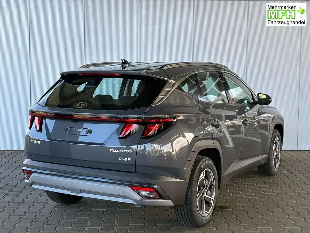 Neu Hyundai Tucson 258 PS (189 kW) 2025 Ecotronic grey SUV