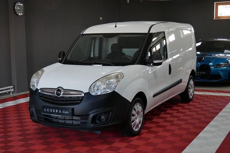 Weiß Gebraucht 2016 Opel Combo Van / Kleinbus | 7.990 € (Etwas zu teuer) - Bild 1/4