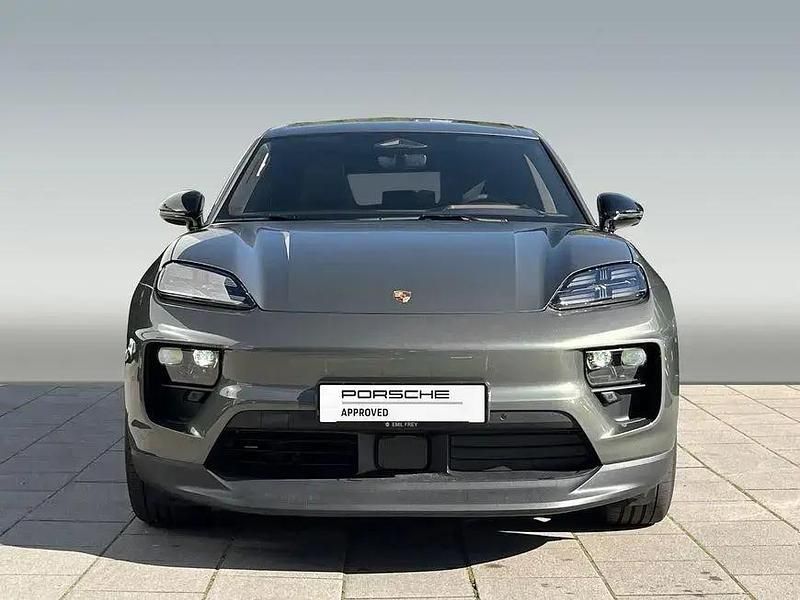 Gebraucht Porsche Macan 300 kW (408 PS) 2024 Aventuringrünmetallic SUV