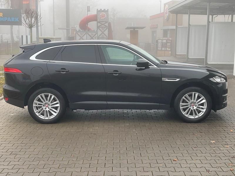 Gebraucht Jaguar F-Pace Prestige 180 PS (132 kW) 2018 Schwarz SUV