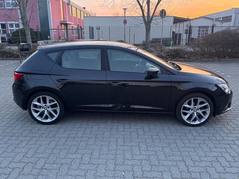 Gebraucht Seat Leon Style 105 PS (77 kW) 2014 Schwarz Limousine