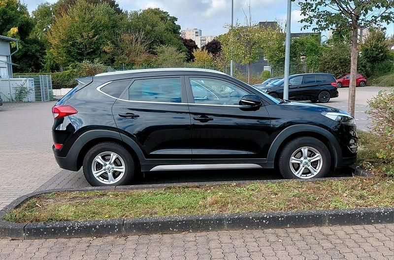 Schwarz Gebraucht 2017 Hyundai Tucson SUV | 13.800 € - Bild 1/4