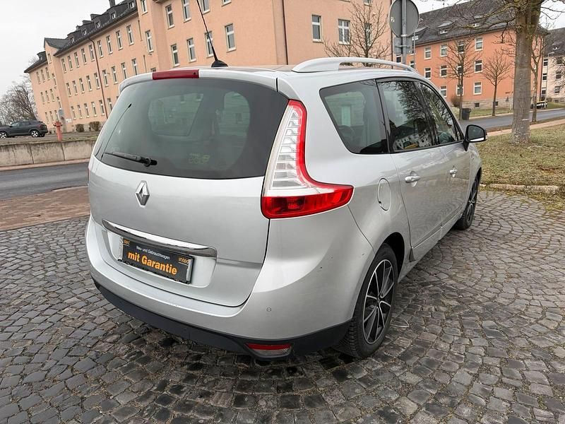 Gebraucht Renault Scénic III Bose Edition 131 PS (96 kW) 2013 Silber Van / Kleinbus