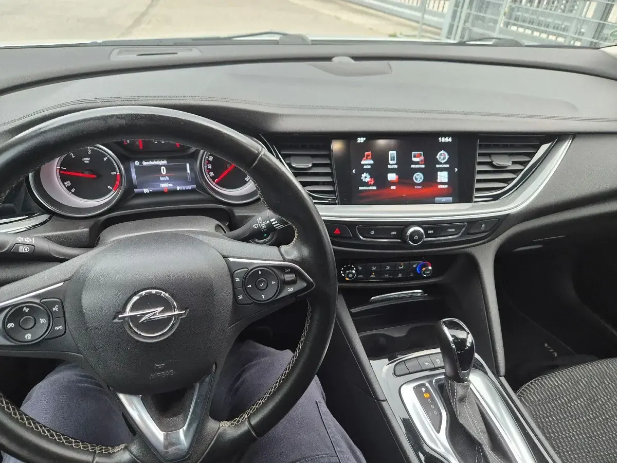 Gebraucht Opel Insignia 136 PS (100 kW) 2017 Silber Limousine