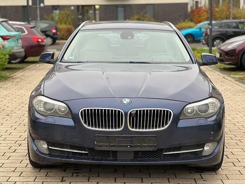 Second-hand BMW 525 204 CP (150 kW) 2012 Albastru Break