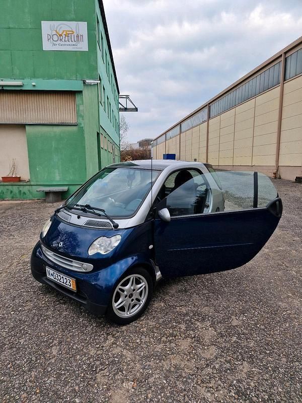 Blau Gebraucht 2003 Smart ForTwo Coupé Kleinwagen | 1.499 € - Bild 1/4