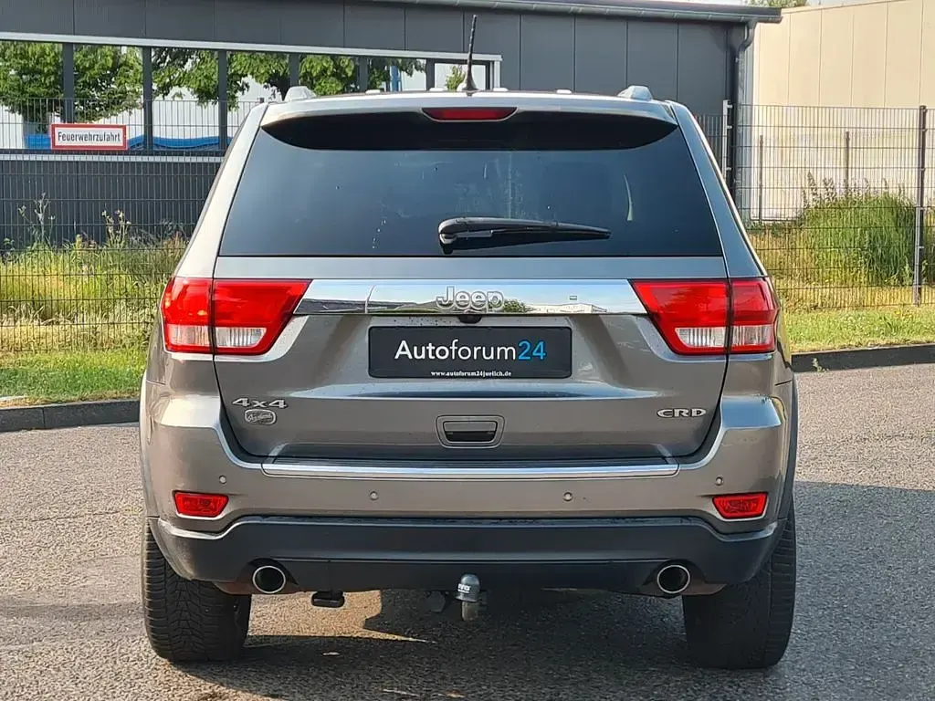 Gebraucht Jeep Grand Cherokee Overland 241 PS (177 kW) 2012 Grau SUV