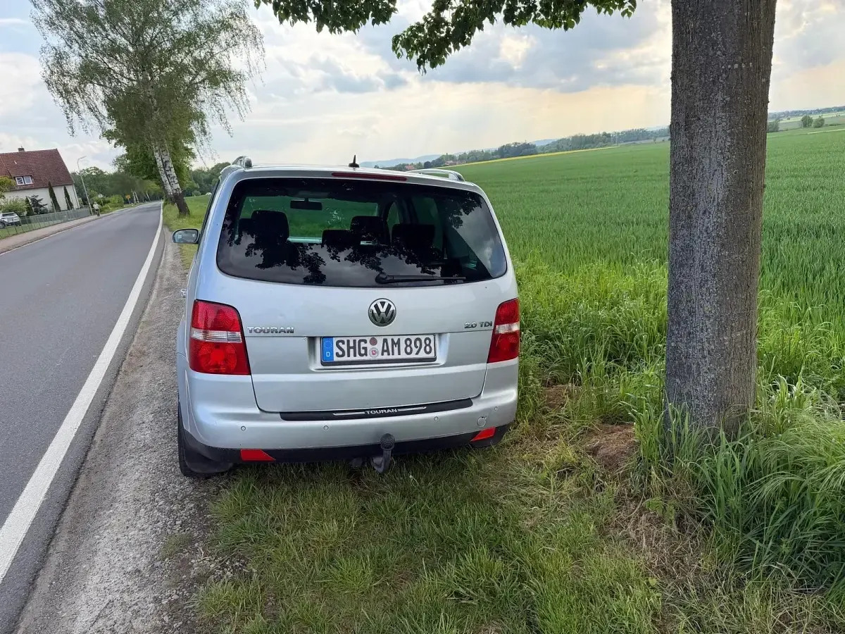 Gebraucht VW Touran 2004 Silber Van / Kleinbus
