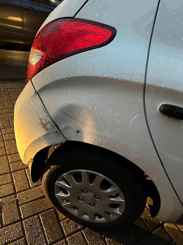 Gebraucht Hyundai i20 78 PS (57 kW) 2012 Weiß Kleinwagen