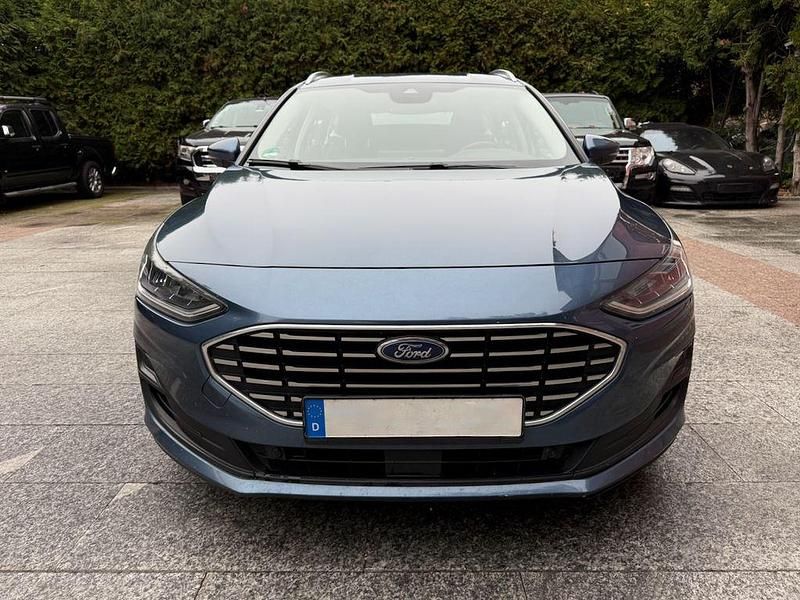 Gebraucht Ford Focus Titanium 116 PS (85 kW) 2023 Blau Limousine