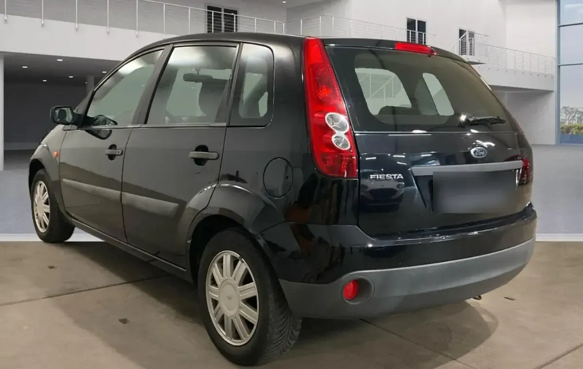 Gebraucht Ford Fiesta 69 PS (50 kW) 2006 Schwarz Kleinwagen