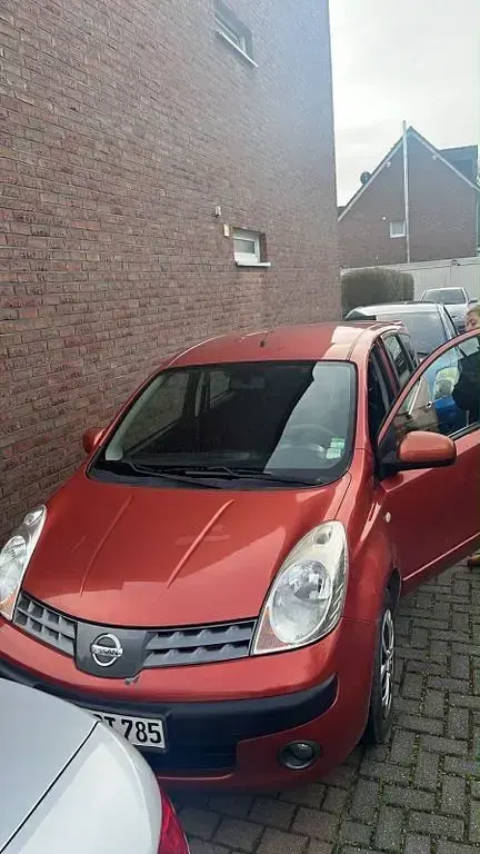 Second-hand Nissan Note Acenta 88 CP (64 kW) 2007 Roșu Hatchback