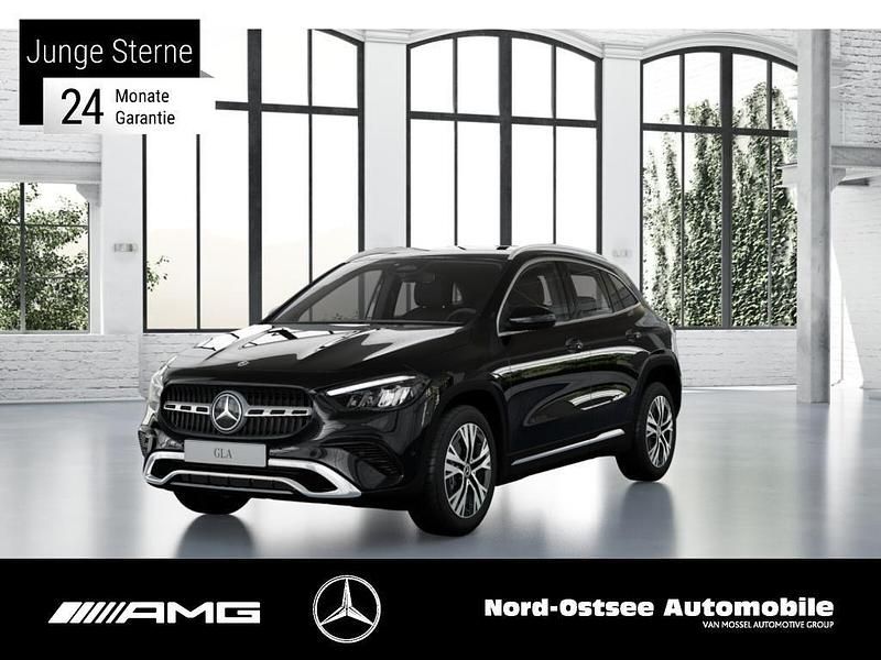 Metalliclack kosmosschwarz Gebraucht 2025 Mercedes GLA200 Progressive SUV | 39.890 € (Superpreis) - Bild 1/3