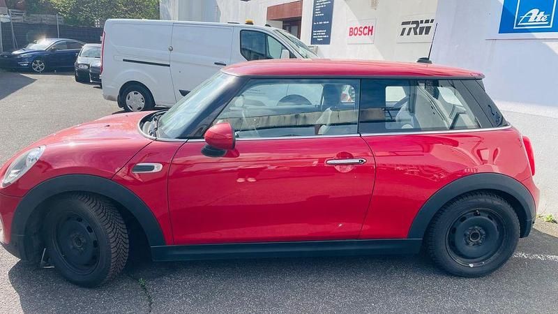 Second-hand Mini ONE 102 CP (75 kW) 2016 Roșu Hatchback