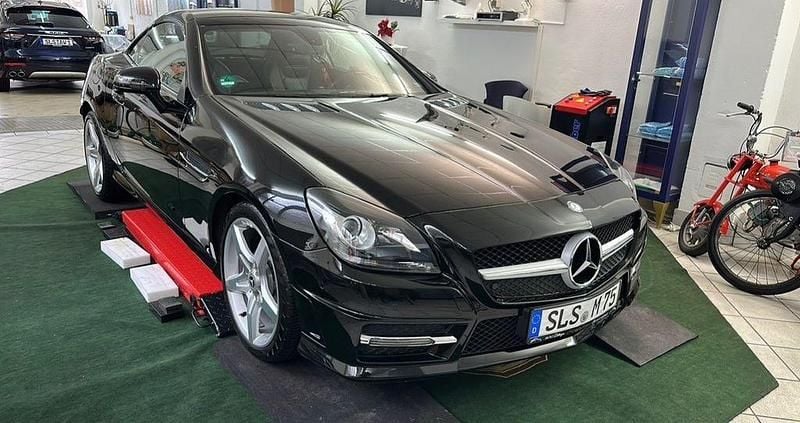 Gebraucht Mercedes SLK200 AMG 184 PS (135 kW) 2014 Schwarz Cabrio