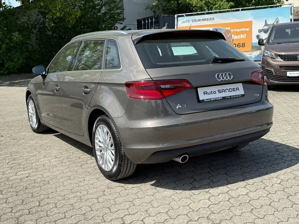 Gebraucht Audi A3 Ambiente 110 PS (80 kW) 2015 Dakotagrau Limousine
