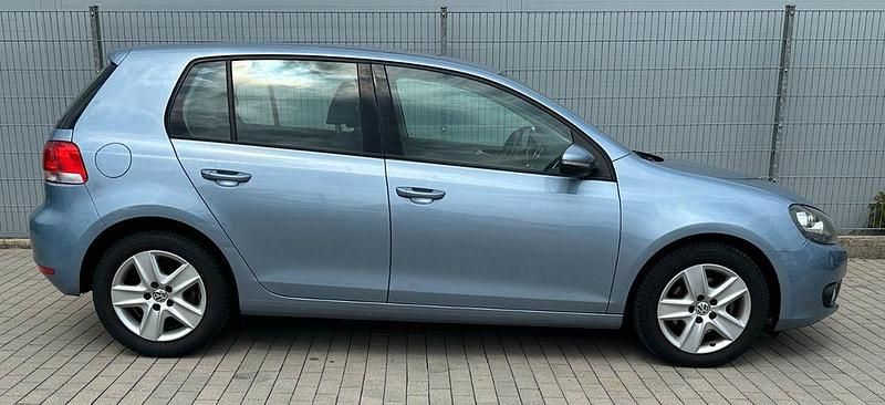 Gebraucht VW Golf 122 PS (89 kW) 2009 Blau Limousine