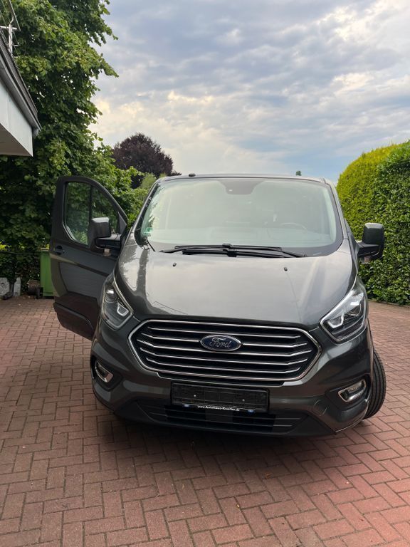 Grau Gebraucht 2019 Ford Tourneo Custom Van / Kleinbus | 27.250 € (Guter Preis) - Bild 1/4