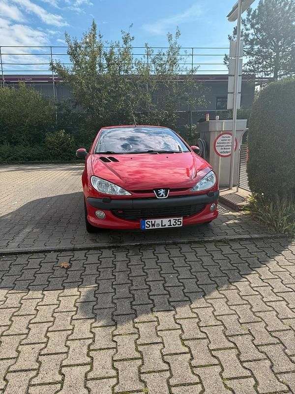 Rot Gebraucht 2003 Peugeot 206 CC Cabrio | 750 € (Superpreis) - Bild 1/4