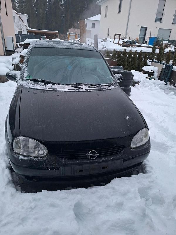 Gebraucht Opel Corsa 54 PS (39 kW) 1999 Schwarz Coupé