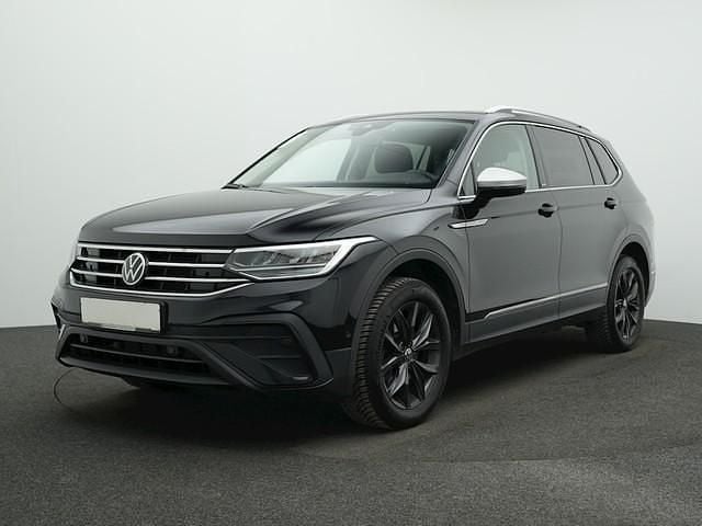 Deep black perleffekt Gebraucht 2024 VW Tiguan Allspace Pro SUV | 41.450 € (Fairer Preis) - Bild 1/4