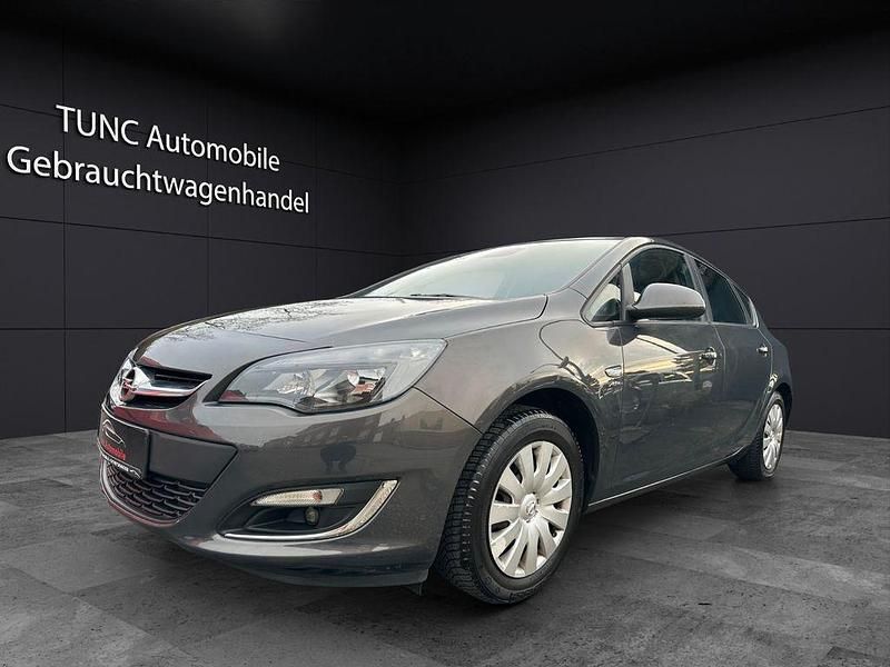 Grau Gebraucht 2013 Opel Astra Active Limousine | 5.999 € (Fairer Preis) - Bild 1/4