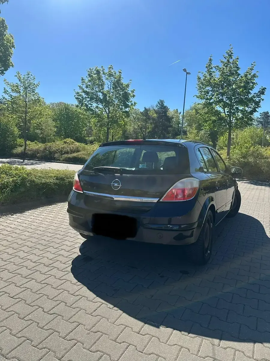 Gebraucht Opel Astra 105 PS (77 kW) 2006 Schwarz Kombi