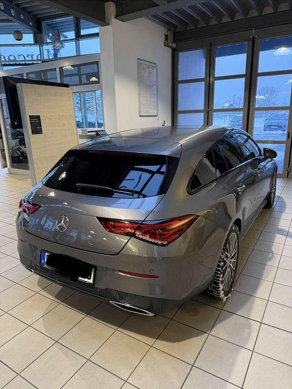 Gebraucht Mercedes CLA180 Shooting Brake Progressive 136 PS (100 kW) 2022 Grau Kombi