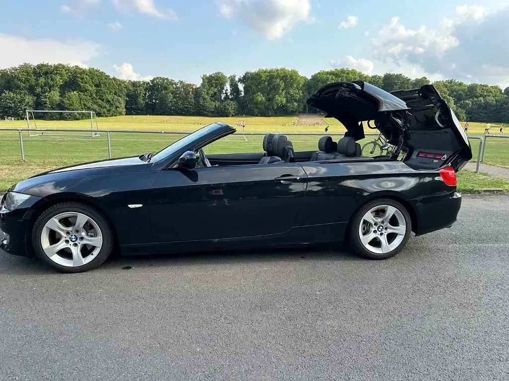 Gebraucht BMW 325 Cabriolet Shadowline 218 PS (160 kW) 2010 Schwarz Cabrio