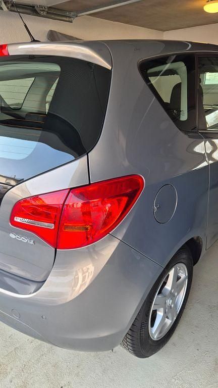 Gebraucht Opel Meriva Edition 120 PS (88 kW) 2015 Braun Van / Kleinbus