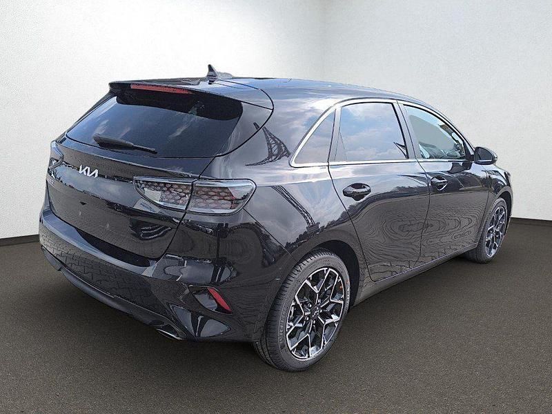 Gebraucht Kia Ceed 140 PS (102 kW) 2025 Schwarz Kleinwagen