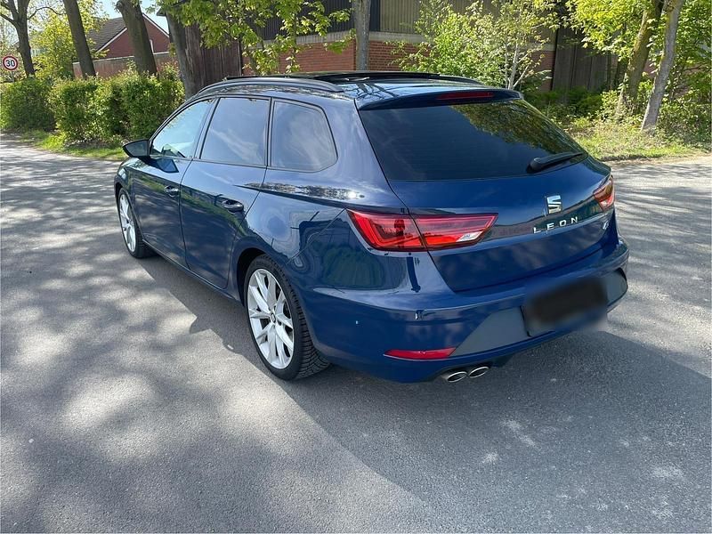 Second-hand Seat Leon 184 CP (135 kW) 2019 Albastru Break