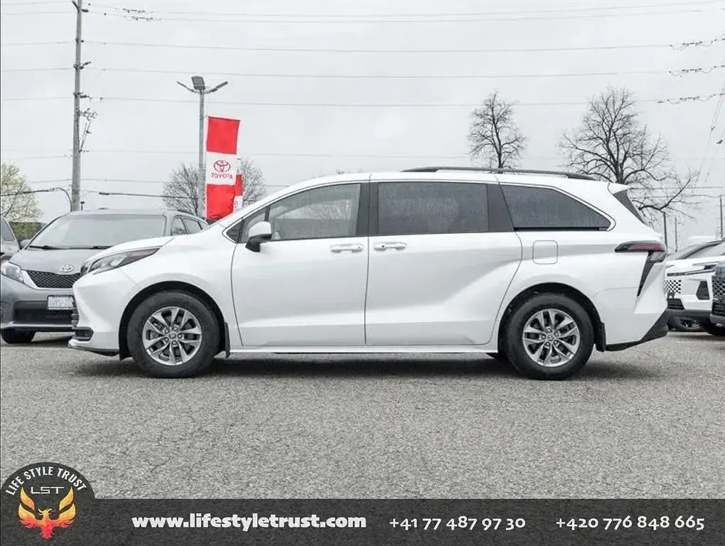 Gebraucht Toyota Sienna T1 245 PS (180 kW) 2025 Weiß Van / Kleinbus